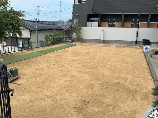 【R8年2月新出店☆】安心・安全な人工芝でお子様と♪ ★日・祝　対応可★サービスの画像