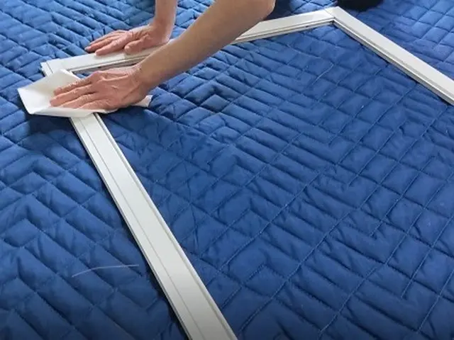 網戸張り替え・新規＜ご希望あれば女性スタッフ同行OK＞年中無休でご対応中サービスの画像