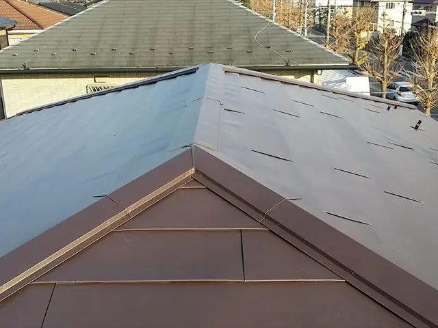 雨漏りを直したい・・・修理は5,000円から、カバー工法による改修工事までサービスの画像