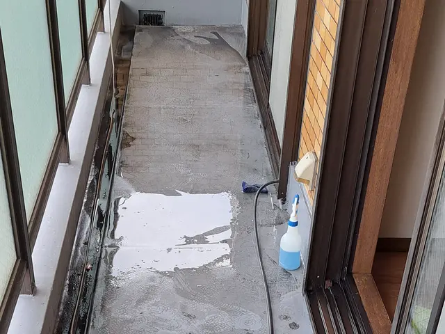 【業歴30年の経験実績！】女性スタッフ同行OK！ベランダ、バルコニークリーニングサービスの画像