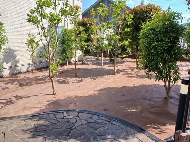 新年を綺麗なお庭で迎えませんか？お庭のことなら庭　翔黒にお任せください。サービスの画像