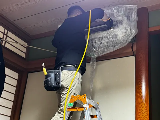 ◆量販店での14年の経験と実績。丁寧に洗浄します。抗菌防カビコート無料施工中サービスの画像