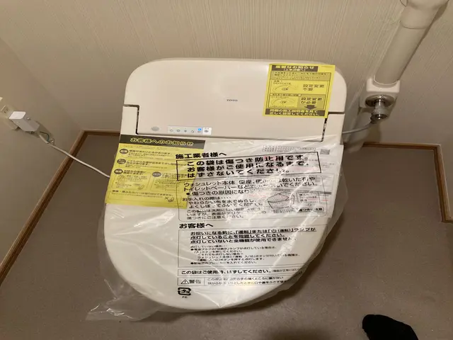 トイレ交換はお任せください。水道工事30年の実績、安心の施工保証あります。サービスの画像