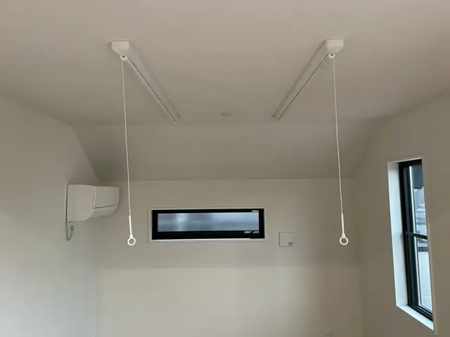 ホスクリーン　室内物干し取付工事サービスの画像