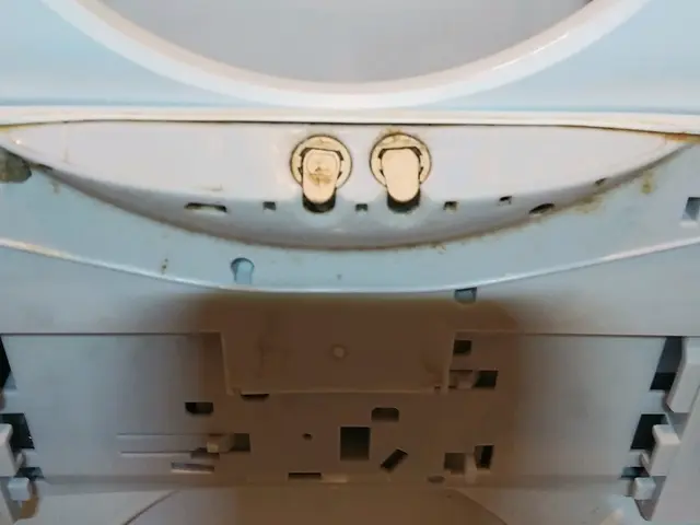 ◎トイレクリーニング　　　＊水洗タンク800円　◎リピート割引有りサービスの画像