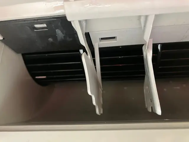 【写真の私がお伺いします！】お子様がいるご家庭も大歓迎！安心の損害保険加入店サービスの画像