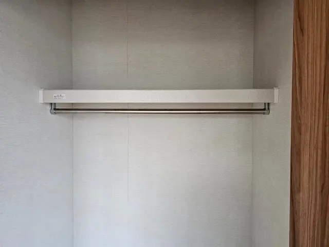 ハンガーパイプ取り付けサービスの画像