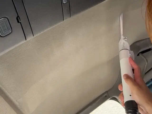 車内フルクリーニング！！サービスの画像