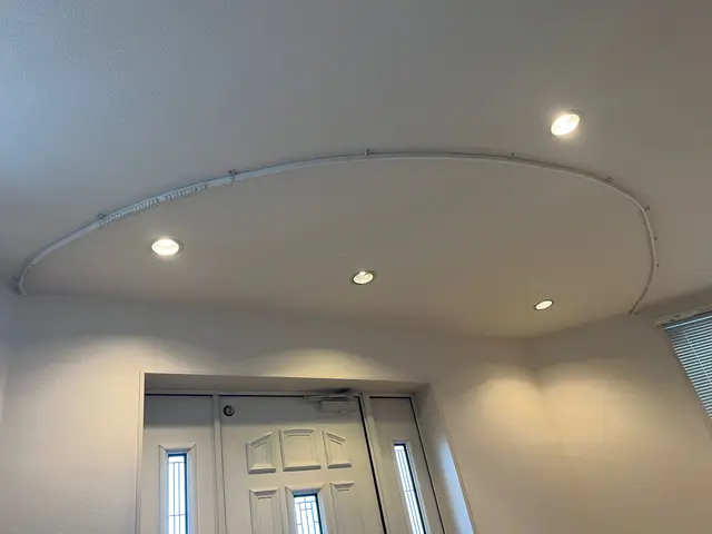 カーテン、ブラインド、シェード、ロールスクリーンなど!!丁寧かつスピーディーに!サービスの画像