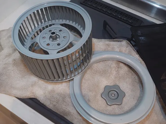 【レンジフードクリーニング】手の届かない汚れをキレイにします。サービスの画像