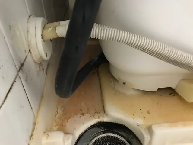 徹底洗浄！鏡の鱗落としと撥水コーティング！エプロン内高圧洗浄！除菌抗菌洗剤使用！サービスの画像