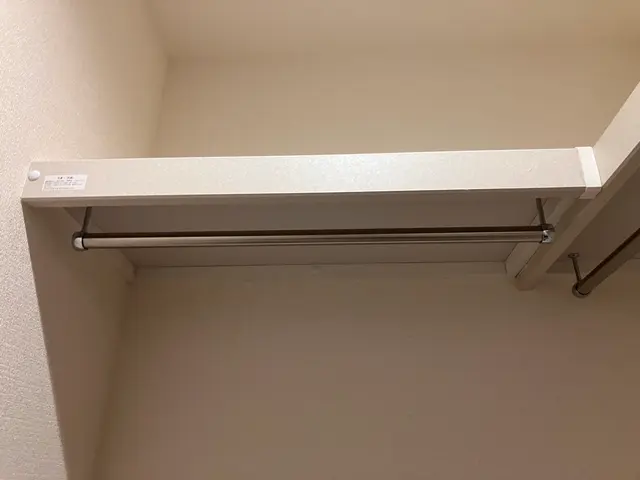 ハンガーパイプの取り付け、お任せください！サービスの画像