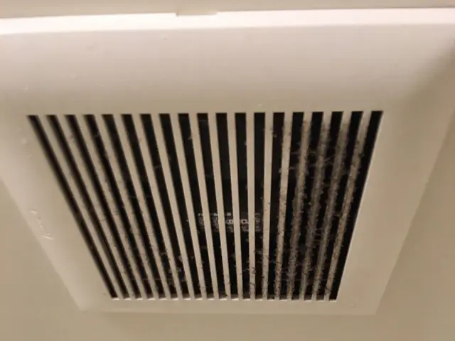 【お風呂浴室クリーニング】普段落とせない汚れも強力洗剤で除去‼︎サービスの画像