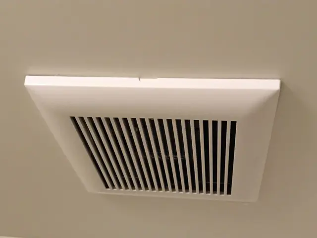 【お風呂浴室クリーニング】普段落とせない汚れも強力洗剤で除去‼︎サービスの画像