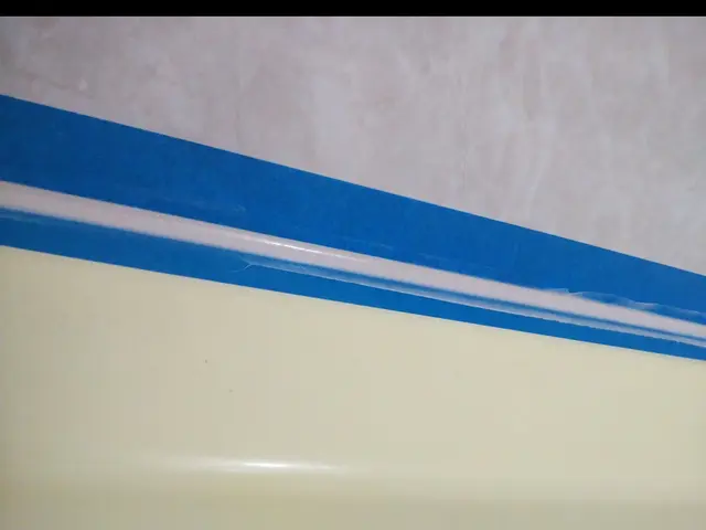 内装経験豊富な私が水まわりのコーキングを丁寧に打ち替え致します！サービスの画像