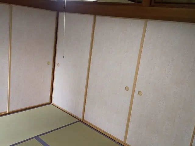 祖父の代から3代目・60年以上の信頼と技術でふすまを美しく快適によみがえらせますサービスの画像