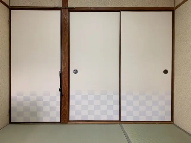 襖を一新、自分好みのストレスのない部屋に！豊富な種類よりご提案！サービスの画像