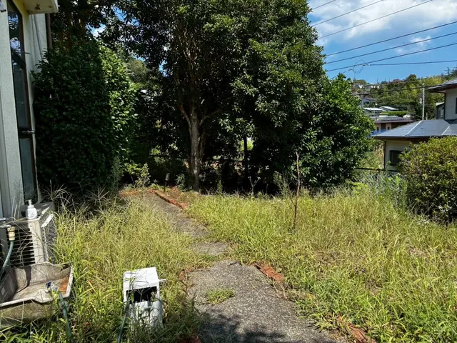 10月新出店◎丁寧で安心！細かく綺麗に仕上げる草刈り【伊東市】サービスの画像