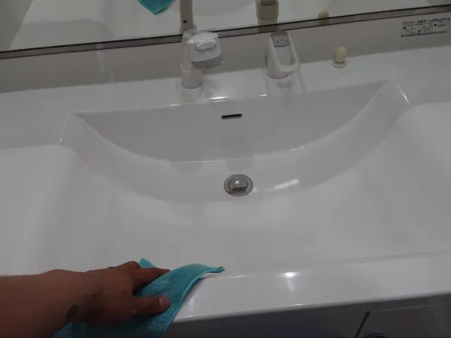 ◎コーキングの防カビサービス中!!豊富な経験と知識でお客様のお困り事に対応しますサービスの画像