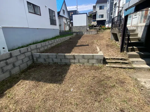 非対面OKの楽々依頼！無理せず大変な作業は全てお任せ！除草剤散布も料金込！サービスの画像