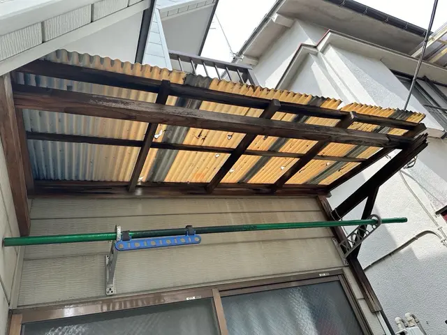強風・雹でダメージ続出！波板張替え・カーポート・テラスのポリカ張替えはおうち工房サービスの画像