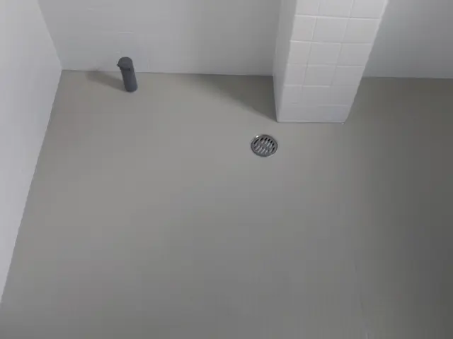 浴室床シート貼り付けサービスの画像