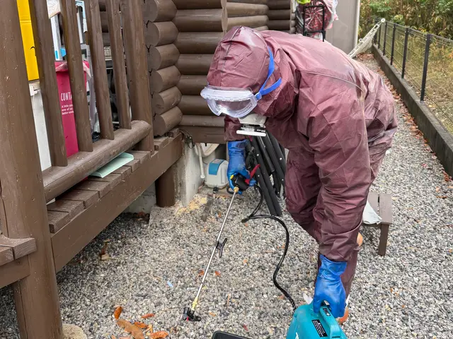 シロアリ駆除　薬剤散布　お任せください！サービスの画像