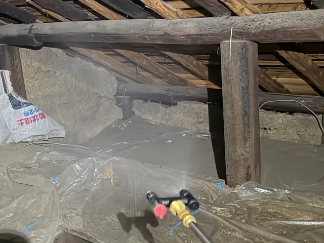 シロアリ駆除　薬剤散布　お任せください！サービスの画像