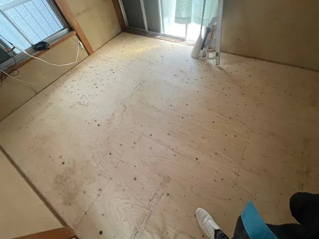 ※フローリングは100種類以上から選べます！色も豊富にあります。是非当店へ！♪サービスの画像