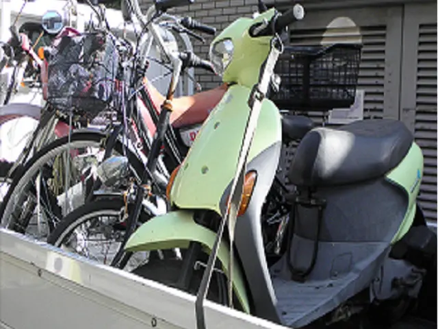 パワーゲート車ですので一人で積みますので低コストを実現しましたサービスの画像