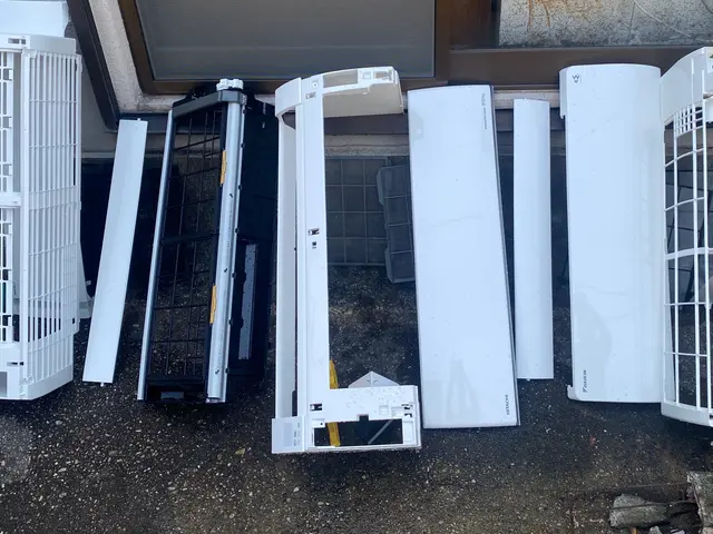 ★複数台がお得★技術力が高いスタッフ在籍★エアコンの気になる汚れ解決サービスの画像