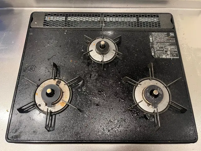 【年間200件以上の作業実績！】頑固な油汚れをしっかり落とします！サービスの画像