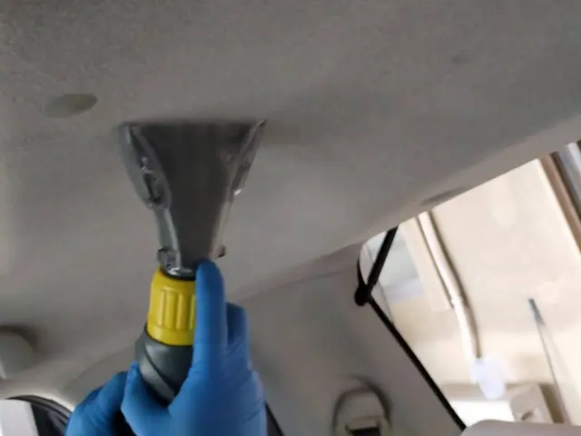 くらしのマーケットマガジン掲載中！車内のシミ・臭いなどお困り事ご相談下さい！サービスの画像