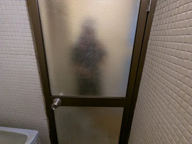 古くなったお風呂のドア交換！下見から施工まで私が誠実・感謝で対応いたします。サービスの画像