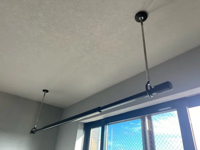 ホスクリーンや天井付・壁付ハンガーバーなどの取付!!丁寧かつスピーディーに!サービスの画像