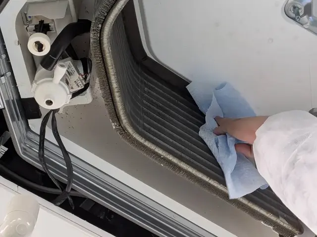 丁寧、誠実、情熱対応！　天井埋め込み型及びルームエアコン洗浄(^ ^)サービスの画像