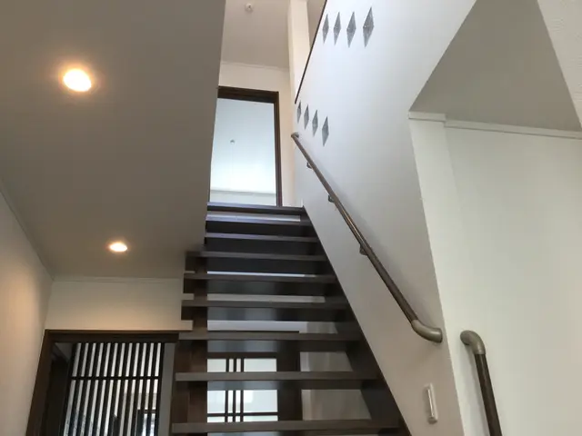 １月から新規出店！　手すり込みのお値段です！　ご要望にお応えします！サービスの画像