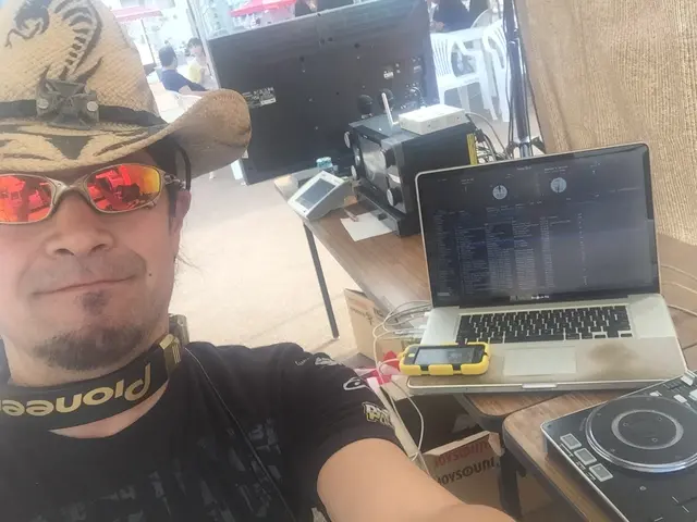 ＜DJ歴25年・機材豊富＞クラブから野外まで！音と映像で楽しい時間を演出します！