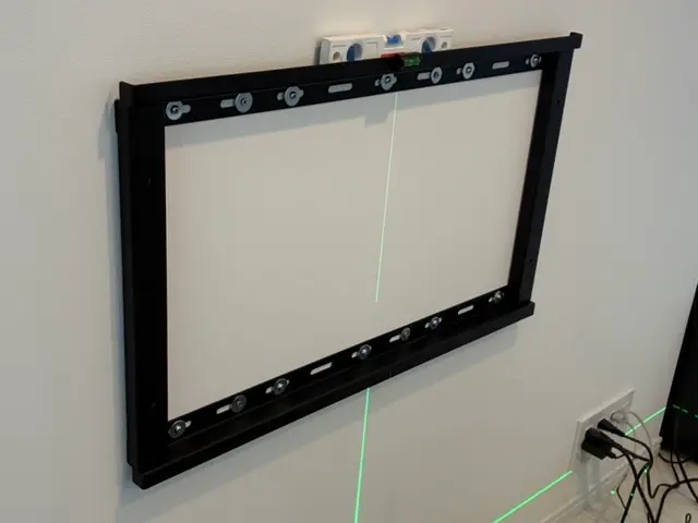 まずはご相談を！壁掛けテレビに強いスタッフが取り付け致します。サービスの画像