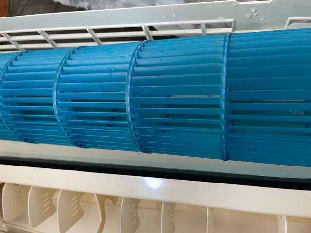 福岡【完全分解】でこの価格！！ドレンパンやファンまで分解しカビや臭いを徹底洗浄！サービスの画像