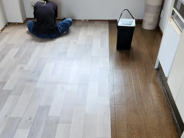 クッションフロアやフローリングの上にそのまま張ります  ■原状回復はお知らせ下さサービスの画像