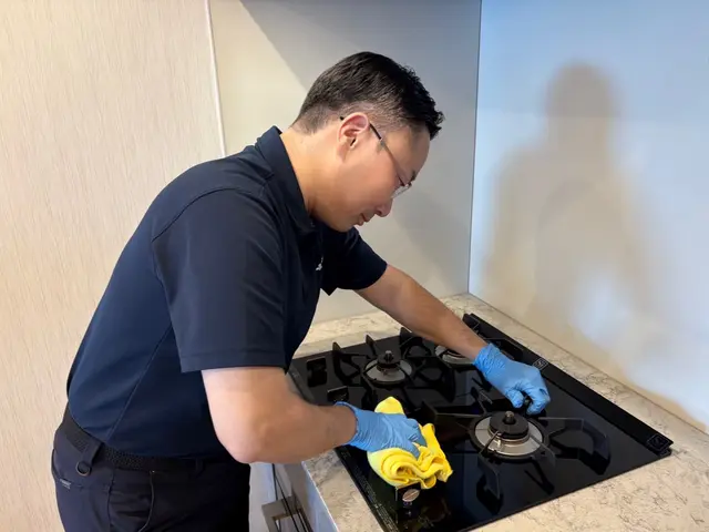 ◆駐車0円◆追加料金無し◆同日作業に限りエアコン1台7,000円でお掃除します◎サービスの画像