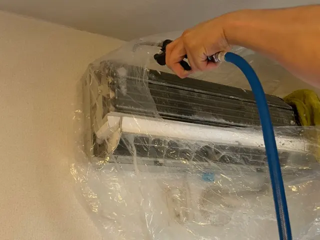 【PayPay対応】エアコン内部高圧洗浄、カバー洗浄でスッキリ！サービスの画像