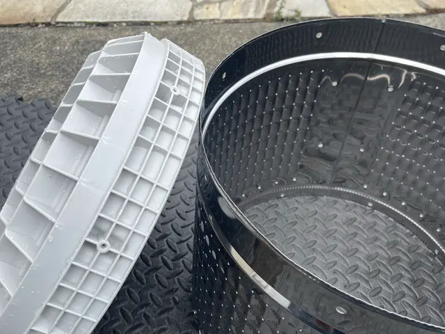 洗濯槽分解クリーニング！外せるところは全てバラして徹底洗浄いたします。サービスの画像