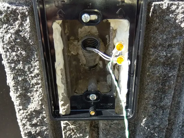 第一種電気工事士が確実丁寧に完全自社施工だからアフターも安心。損保加入済です。サービスの画像