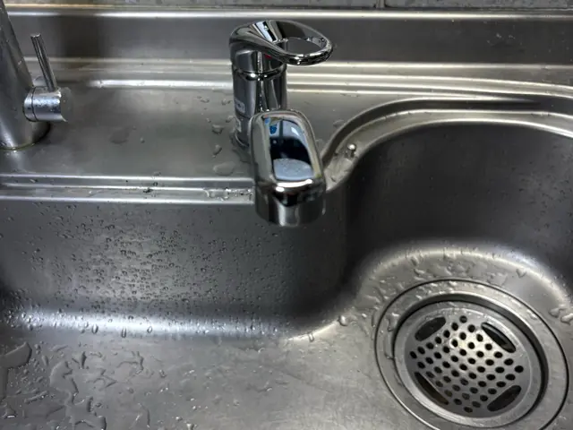 キッチン水栓工事します！サービスの画像