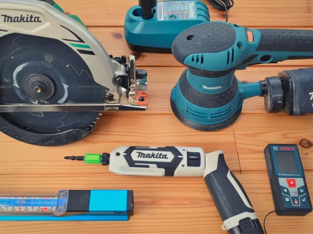 専用工具を取り揃え、DIY（日曜大工）や簡易作業を代行する便利なサービスです！サービスの画像