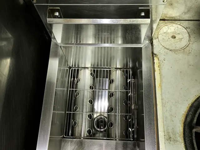 清潔なフライヤーに生まれ変わり気持ちもスッキリ！サービスの画像