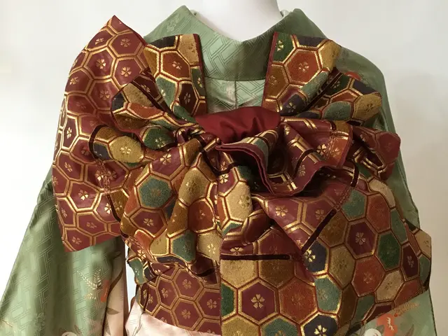 苦しくない綺麗な着付け◎ご希望ヘアセット付◎美容師免許有◎成人式不可すみません！