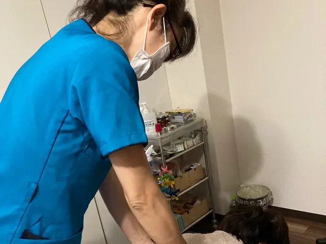 【女性限定】業界歴25年・女性鍼灸指圧師による本格全身指圧マッサージ65分サービスの画像